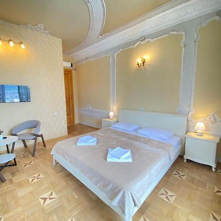 K&N Guesthouse Tbilisi Bagian luar foto