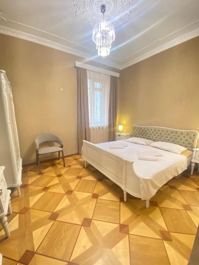 K&N Guesthouse Tbilisi Bagian luar foto