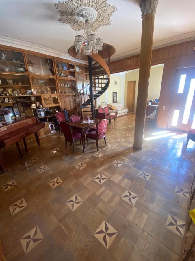 K&N Guesthouse Tbilisi Bagian luar foto