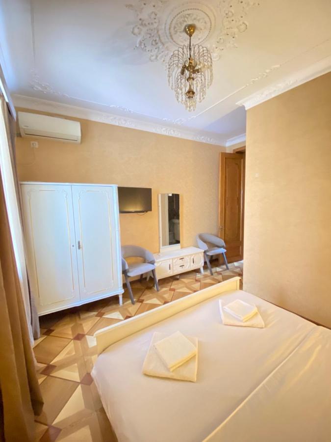 K&N Guesthouse Tbilisi Bagian luar foto