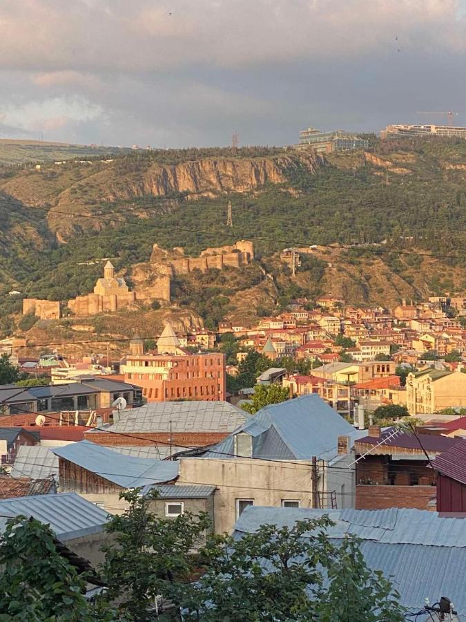 K&N Guesthouse Tbilisi Bagian luar foto