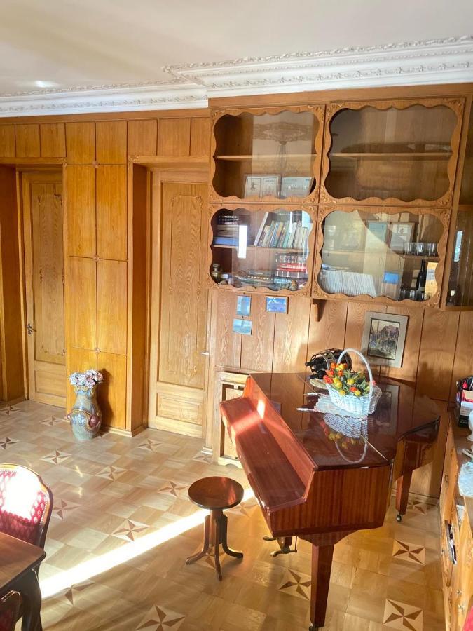 K&N Guesthouse Tbilisi Bagian luar foto